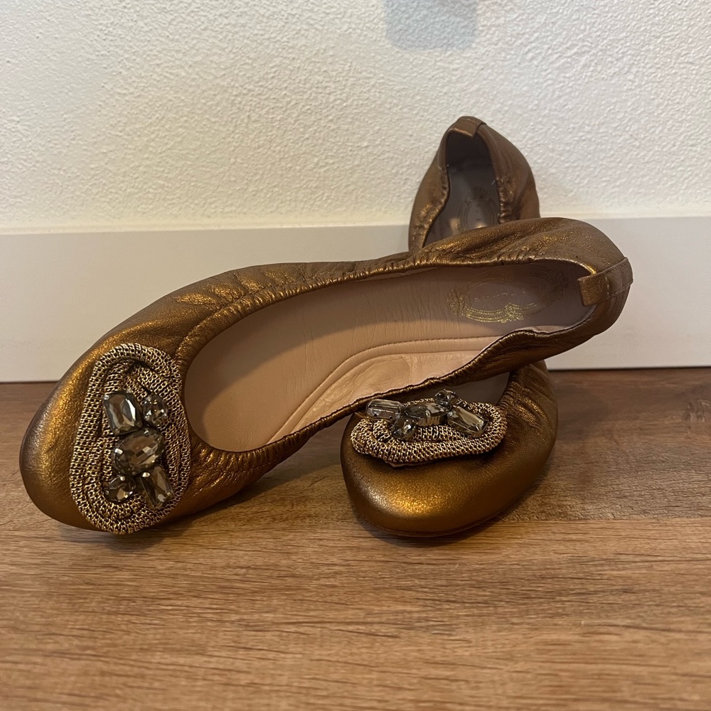 Elie Tahari Ballet Flats Womens Sz 39 Bronze Gold Metallic Embellished Toe